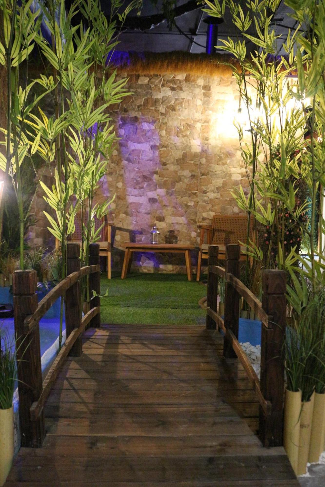 The Pod Suite Hostel Village Valencia Exteriör bild